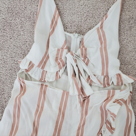 Romper - Picture 2 of 5